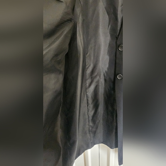 Black jacket - Picture 6 of 8